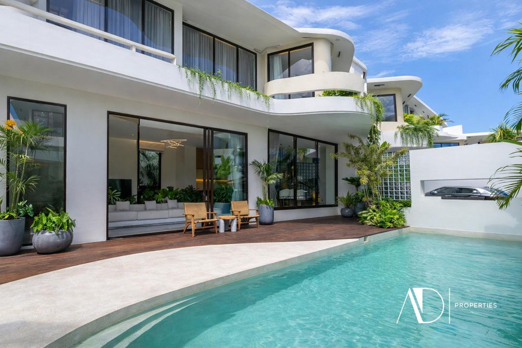 FREEHOLD | MODERN TROPICAL ARCHITECTURAL VILLAS - PRIME LEGIAN