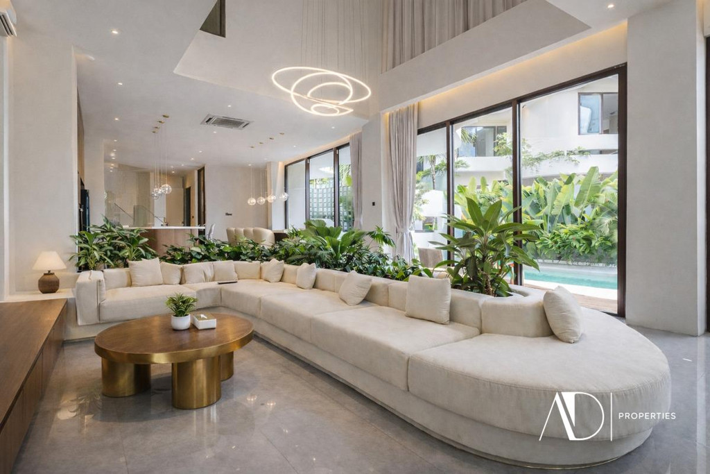 FREEHOLD | MODERN TROPICAL ARCHITECTURAL VILLAS - PRIME LEGIAN