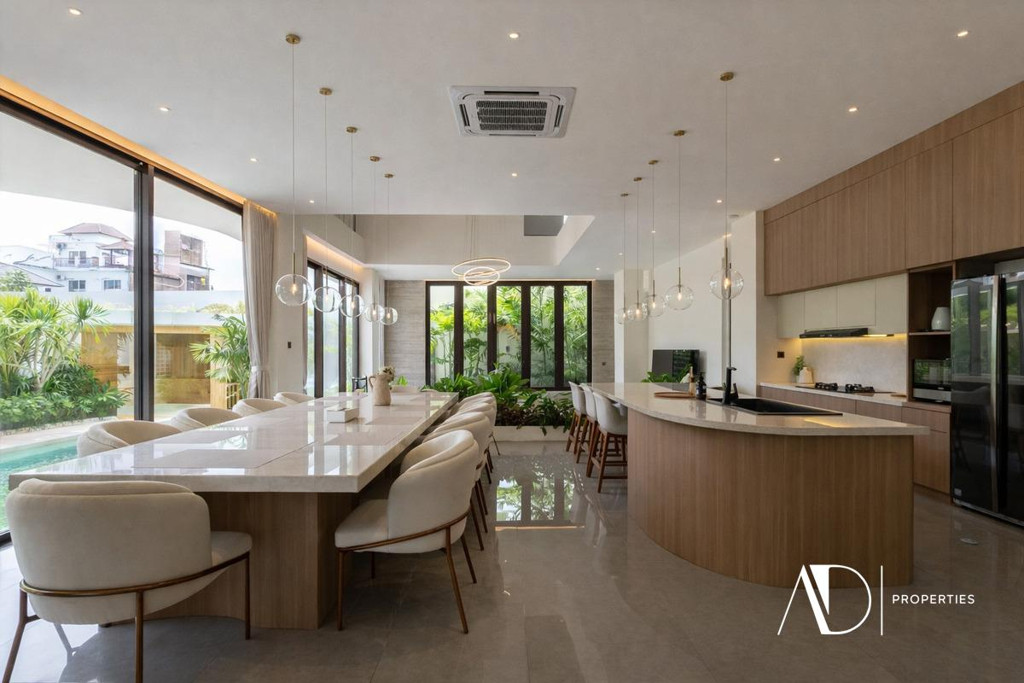 FREEHOLD | MODERN TROPICAL ARCHITECTURAL VILLAS - PRIME LEGIAN