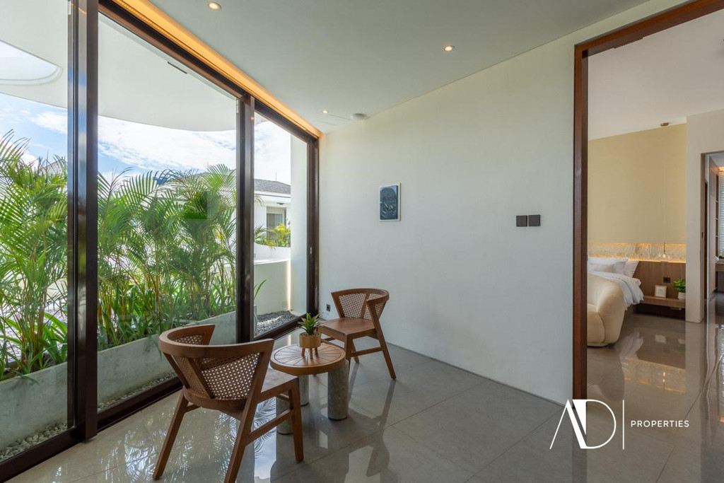 FREEHOLD | MODERN TROPICAL ARCHITECTURAL VILLAS - PRIME LEGIAN
