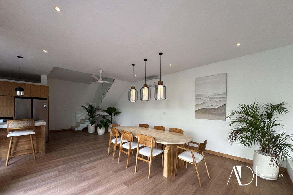 LEASEHOLD 4-BEDROOM MODERN VILLA NEAR SANUR BEACH 