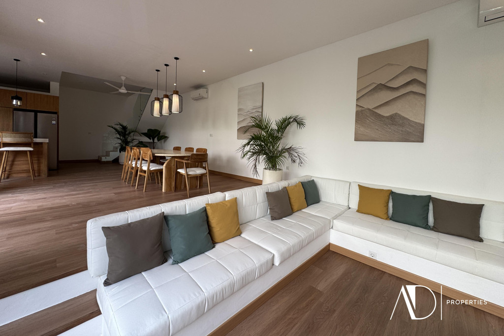 LEASEHOLD 4-BEDROOM MODERN VILLA NEAR SANUR BEACH 