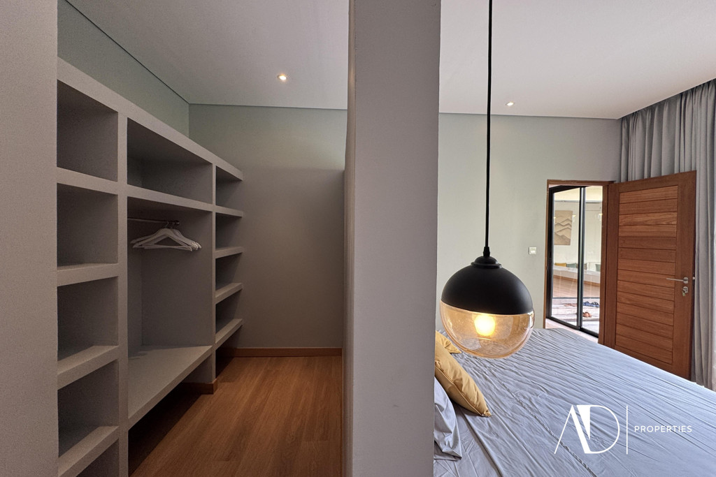 LEASEHOLD 4-BEDROOM MODERN VILLA NEAR SANUR BEACH 