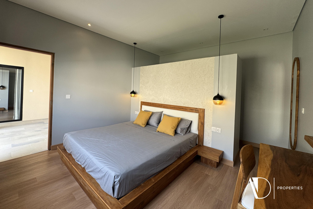 LEASEHOLD 4-BEDROOM MODERN VILLA NEAR SANUR BEACH 