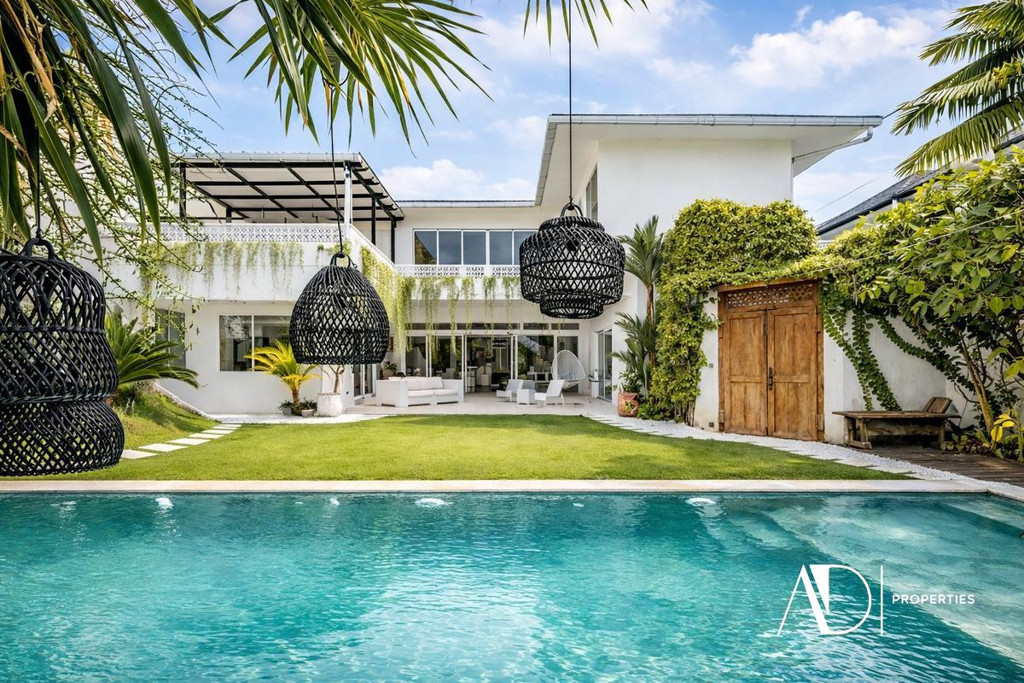 LEASEHOLD | MODERN TROPICAL VILLA IN PRIME UMALAS