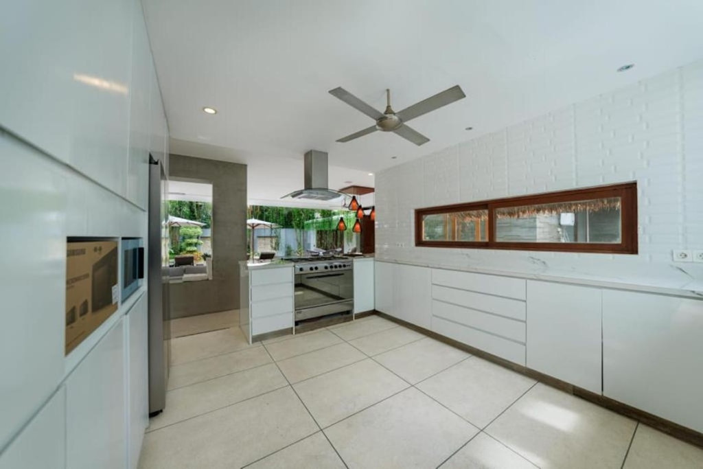 FREEHOLD | LUXURY 5 BEDROOM BOUTIQUE VILLA - NYANYI, TANAH LOT