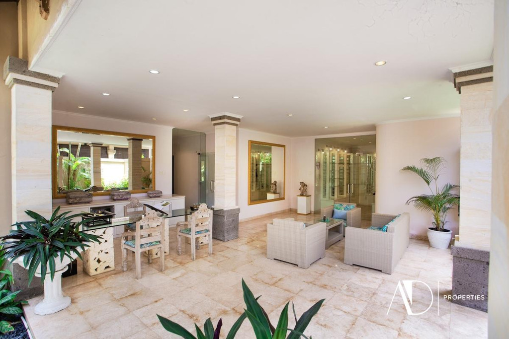 FREEHOLD | BOUTIQUE RESORT INVESTMENT OPPORTUNITY - JIMBARAN