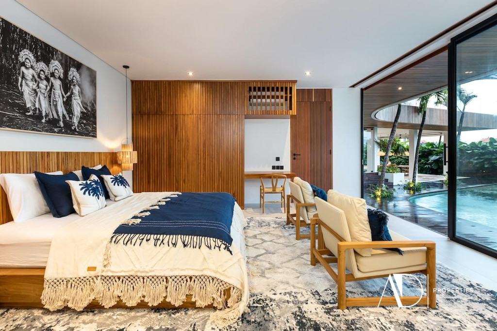 LEASEHOLD 40 YEARS| ICONIC DESIGNER VILLA IN TUMBAK BAYUH