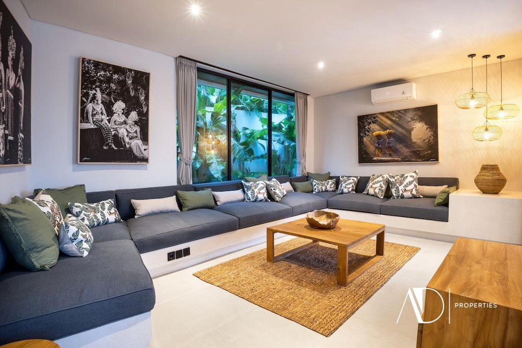 LEASEHOLD 40 YEARS| ICONIC DESIGNER VILLA IN TUMBAK BAYUH