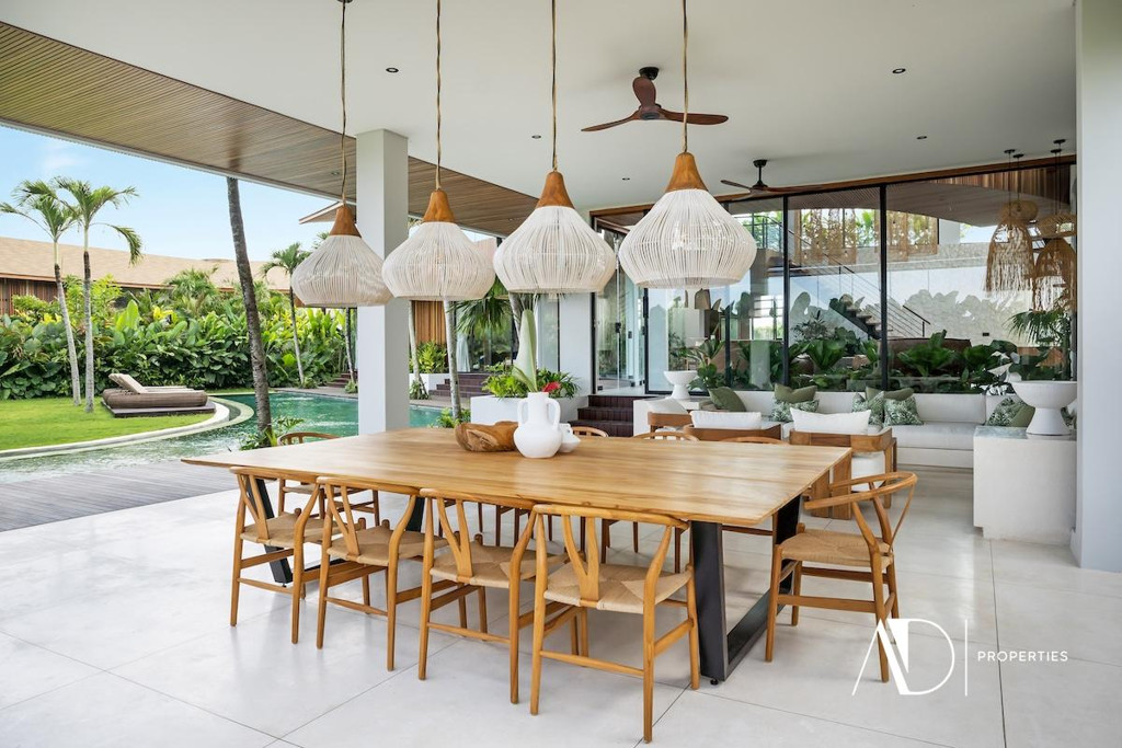 LEASEHOLD 40 YEARS| ICONIC DESIGNER VILLA IN TUMBAK BAYUH