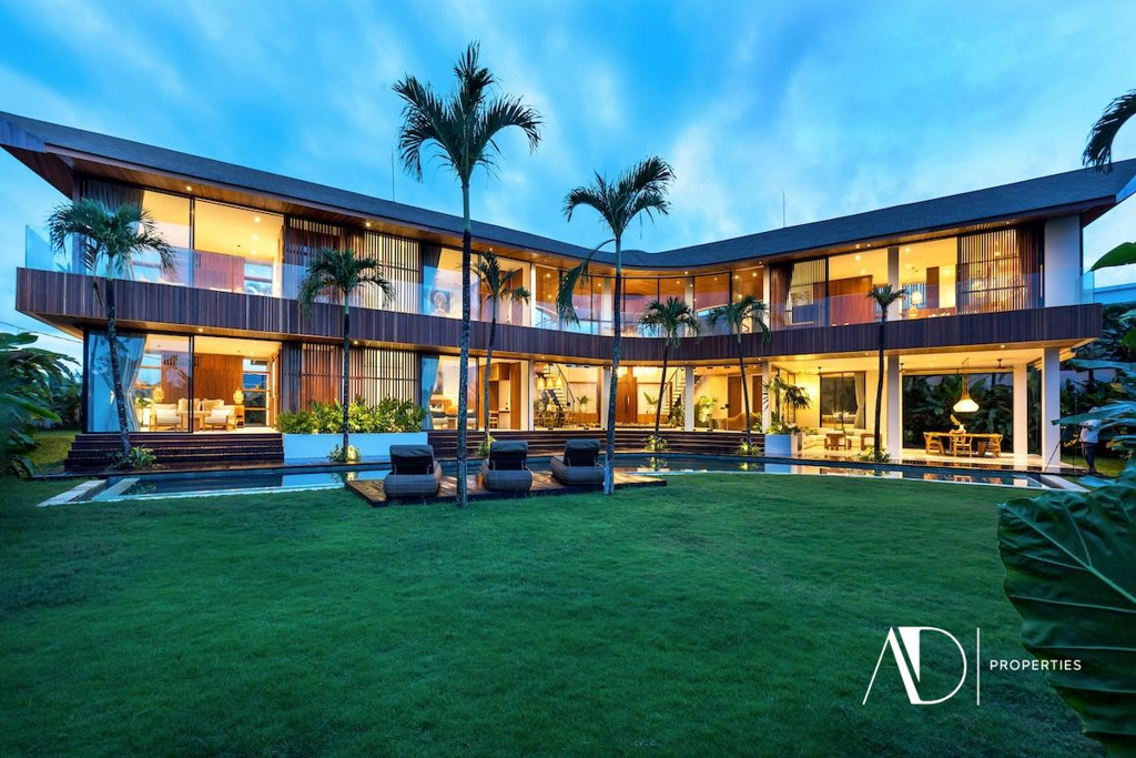 LEASEHOLD 40 YEARS| ICONIC DESIGNER VILLA IN TUMBAK BAYUH