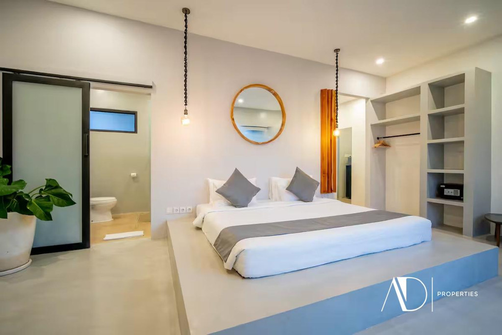 LEASEHOLD | NEWLY RENOVATED 11-ROOM BOUTIQUE GUEST HOUSE IN BATU BOLONG - CANGGU