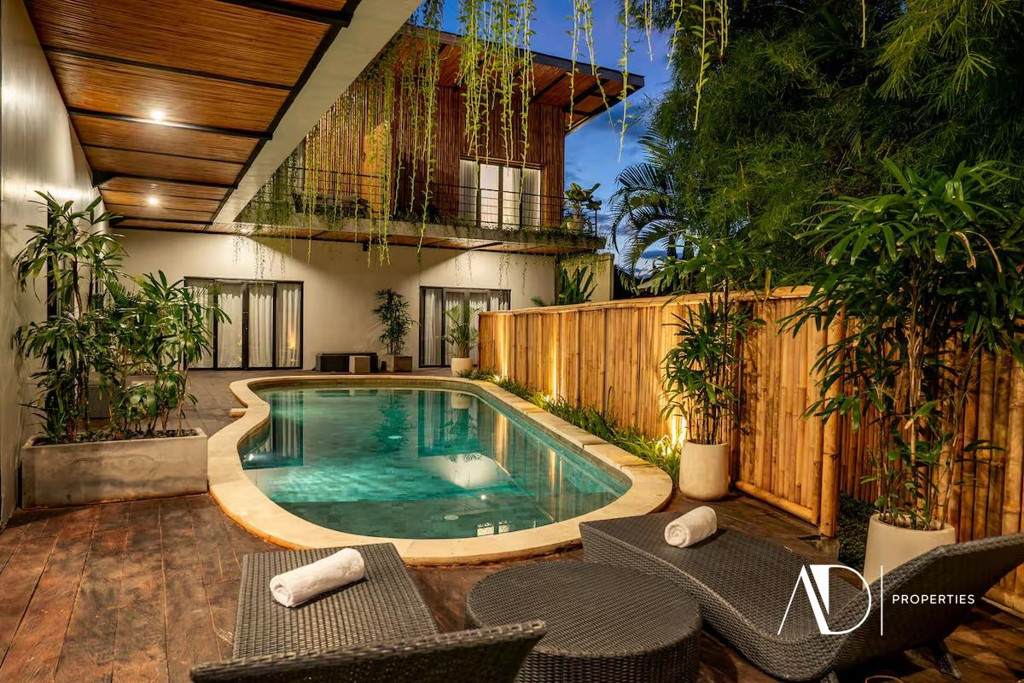 LEASEHOLD | NEWLY RENOVATED 11-ROOM BOUTIQUE GUEST HOUSE IN BATU BOLONG - CANGGU