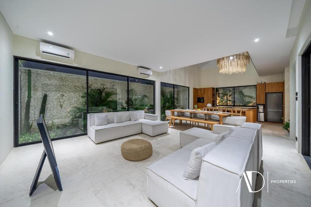 FREEHOLD | MODERN VILLA IN PRIME SEMINYAK - 10 MINUTES TO THE BEACH