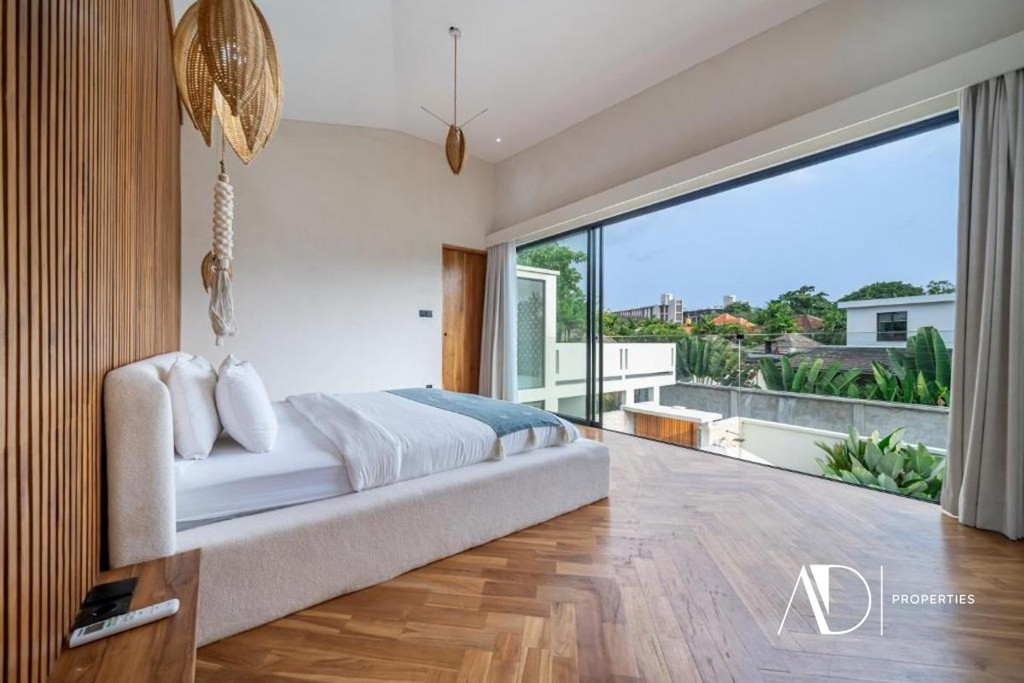 FREEHOLD | MODERN VILLA IN PRIME SEMINYAK - 10 MINUTES TO THE BEACH