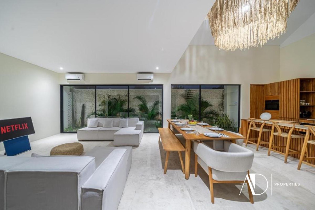 FREEHOLD | MODERN VILLA IN PRIME SEMINYAK - 10 MINUTES TO THE BEACH