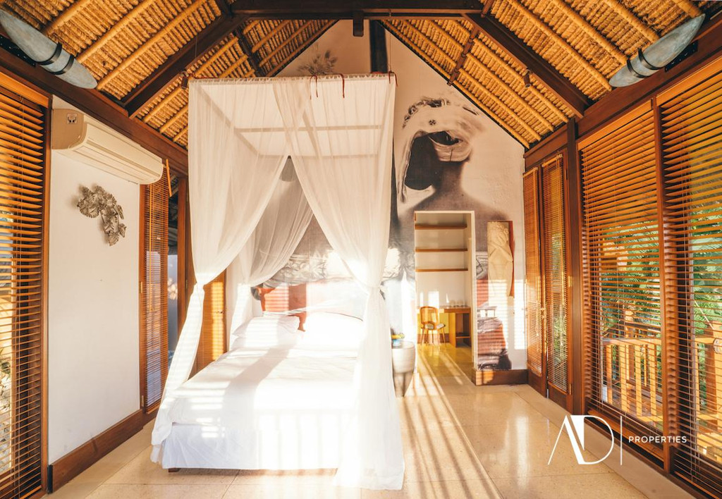 FREEHOLD | TROPICAL DESIGN VILLA WITH SPACIOUS GARDENS - GWK JIMBARAN