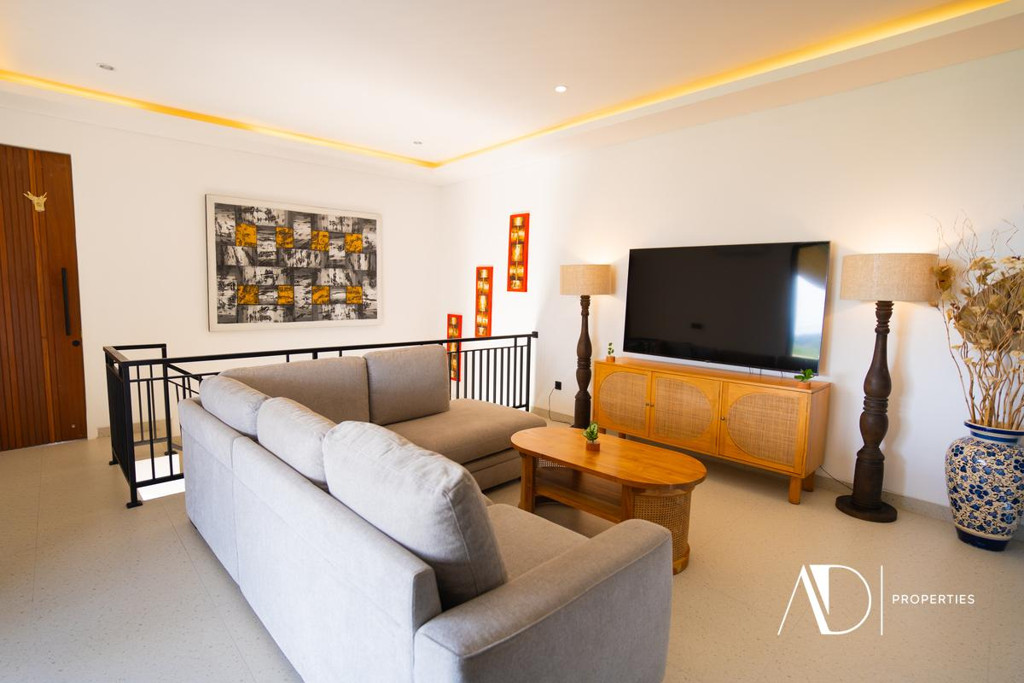 FREEHOLD | 2-BEDROOM VILLA WITH RICE FIELD VIEWS - CEMAGI