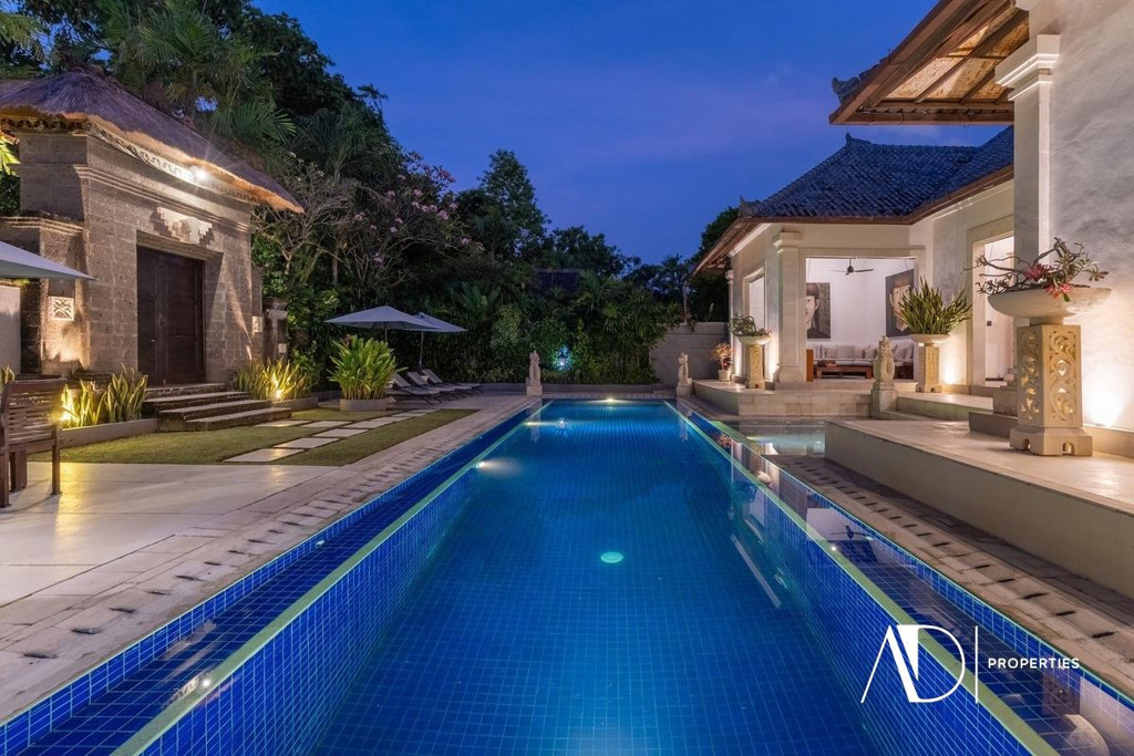 YEARLY RENTAL | 5-BEDROOM VILLA IN THE HEART OF SEMINYAK