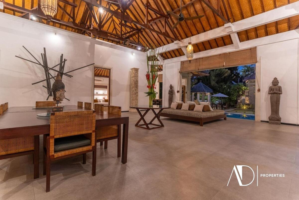 YEARLY RENTAL | 5-BEDROOM VILLA IN THE HEART OF SEMINYAK