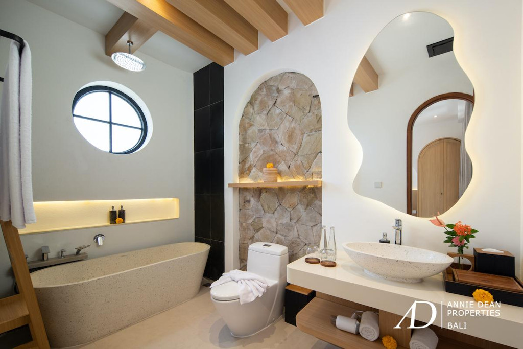 YEARLY RENTAL | MEDITERRANEAN-STYLE 2-BEDROOM VILLA IN PRIME BERAWA