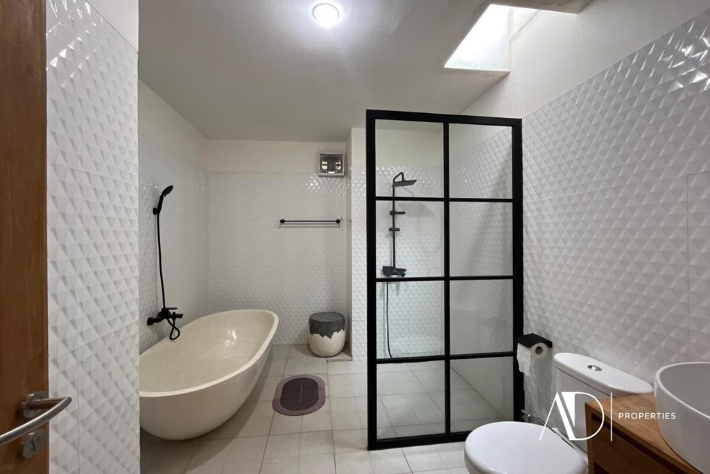 YEARLY RENTAL | 2-BEDROOM TOWNHOUSE IN PRIME KEROBOKAN