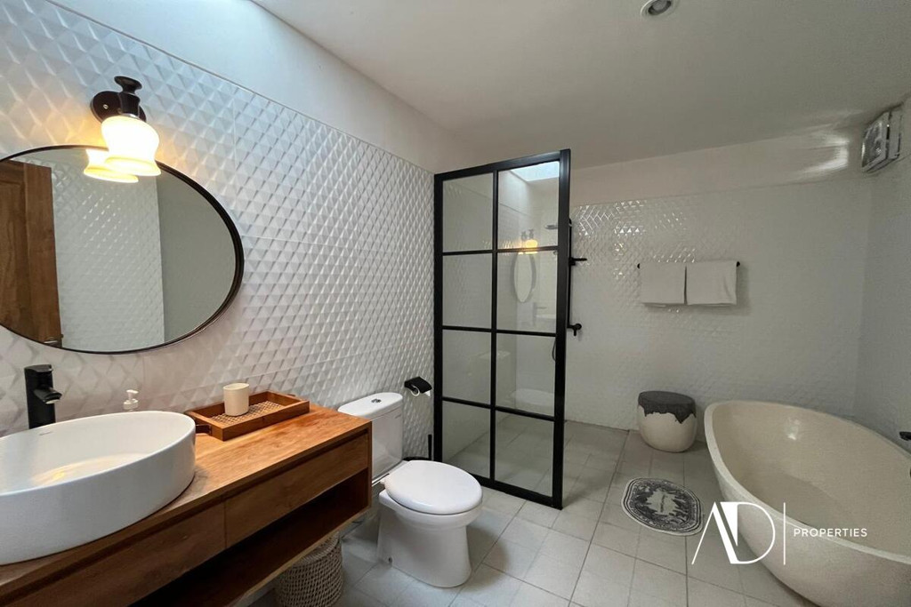 YEARLY RENTAL | 2-BEDROOM TOWNHOUSE IN PRIME KEROBOKAN