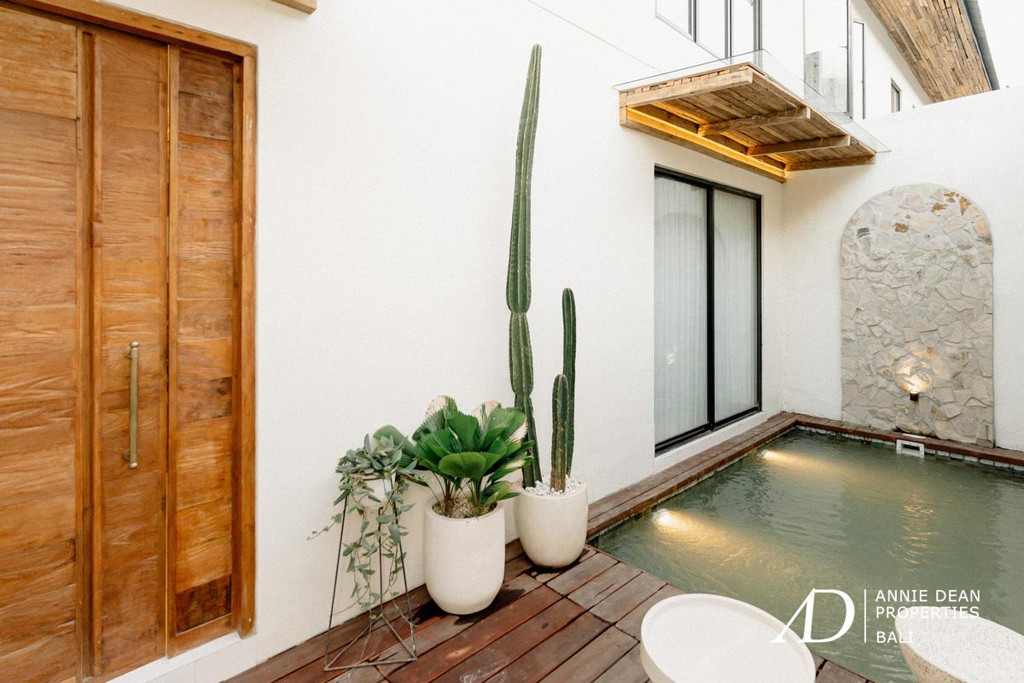 YEARLY RENTAL | MODERN 2-BEDROOM VILLA IN KEROBOKAN NEAR SEMINYAK