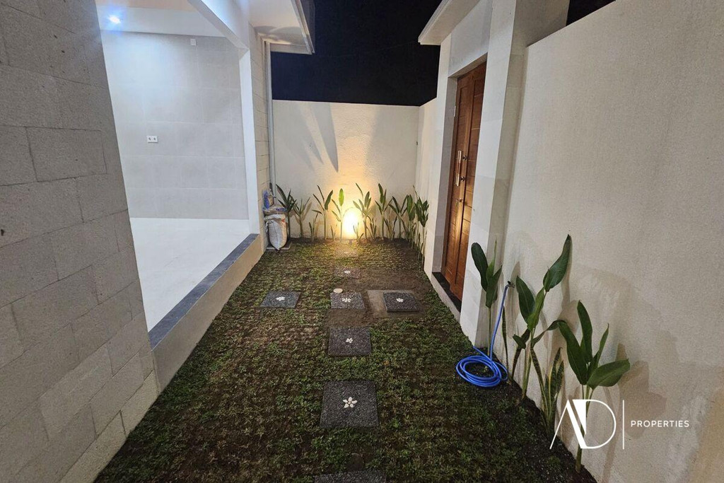 YEARLY RENTAL | 2-BEDROOM VILLA NEAR SUNSET ROAD