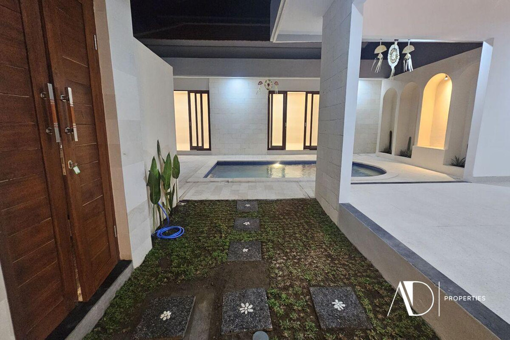 YEARLY RENTAL | 2-BEDROOM VILLA NEAR SUNSET ROAD