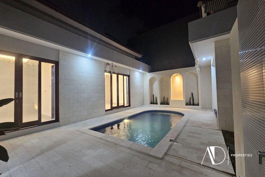 YEARLY RENTAL | 2-BEDROOM VILLA NEAR SUNSET ROAD