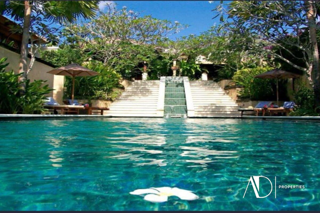  YEARLY RENTAL | 3-BEDROOM VILLA IN PRIVATE COMPLEX - 5 MINUTES TO THE BEACH