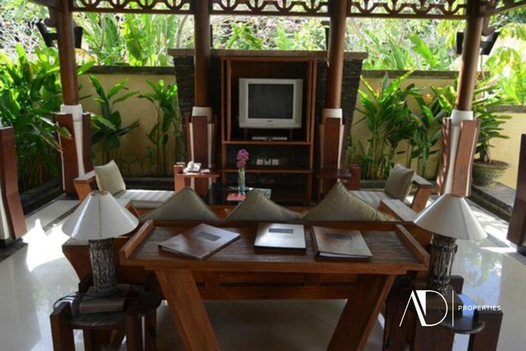  YEARLY RENTAL | 3-BEDROOM VILLA IN PRIVATE COMPLEX - 5 MINUTES TO THE BEACH