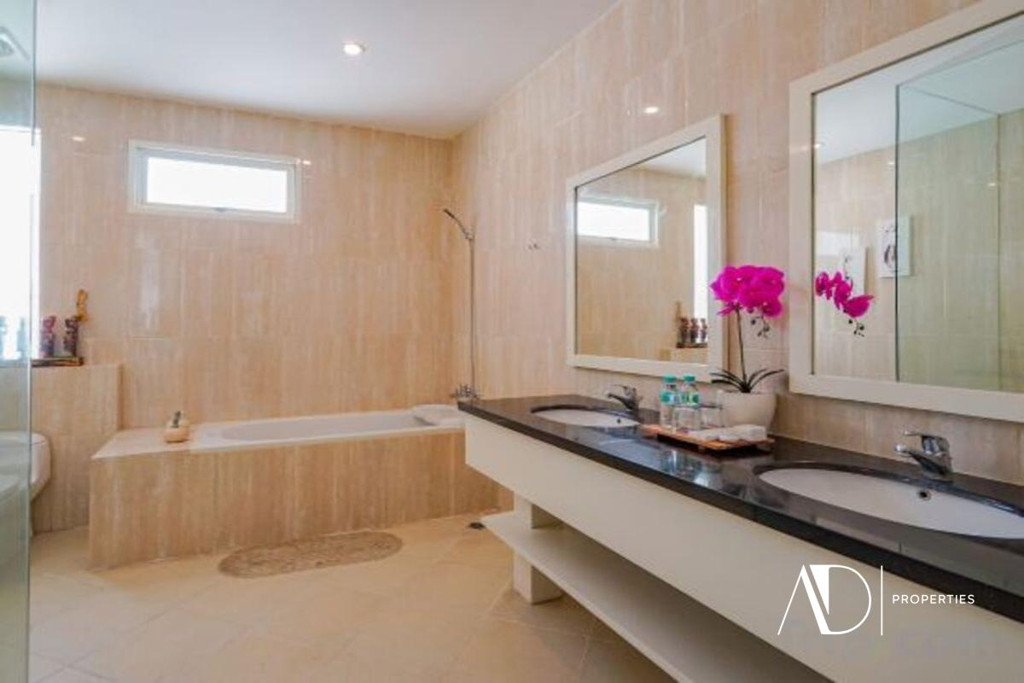 FREEHOLD | BOUTIQUE PRIVATE POOL VILLA COMPLEX - PRIME DEWI SRI KUTA