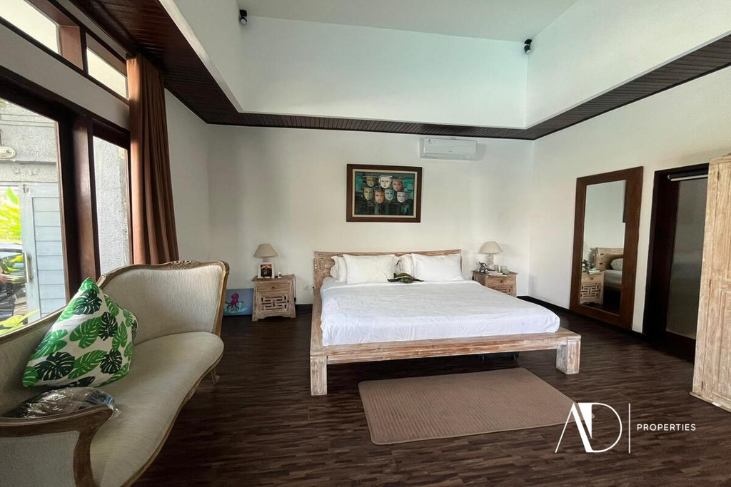 YEARLY / MONTHLY RENTAL | 3-BEDROOM VILLA IN PRIME SEMINYAK