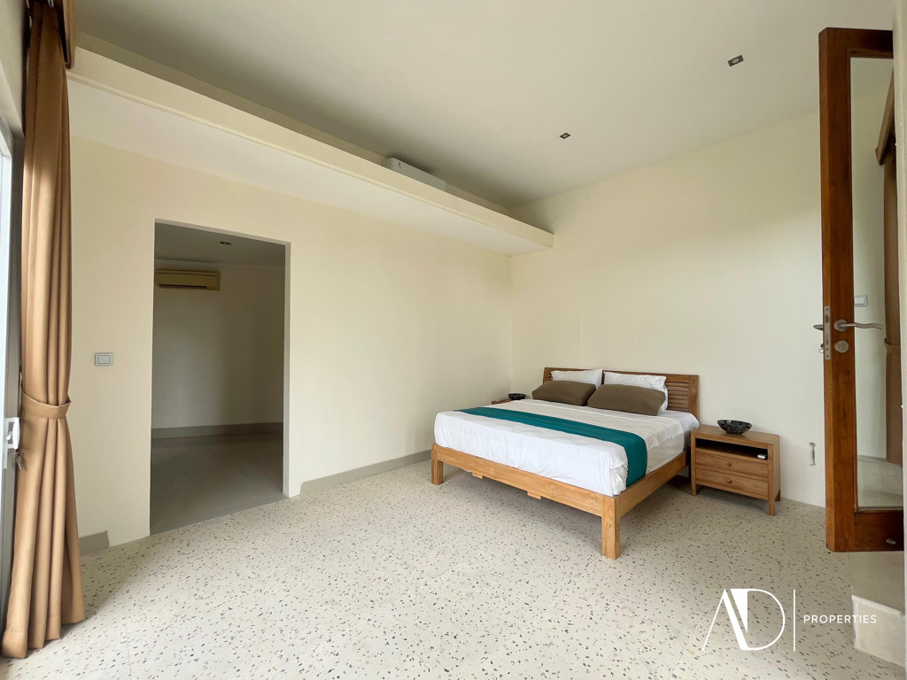 FREEHOLD | BALINESE DESIGN VILLA IN PRIME CANGGU