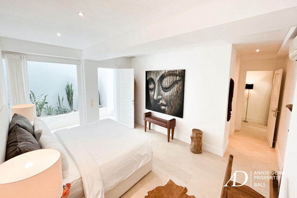 LEASEHOLD | MODERN 2-VILLA COMPLEX IN PERERENAN