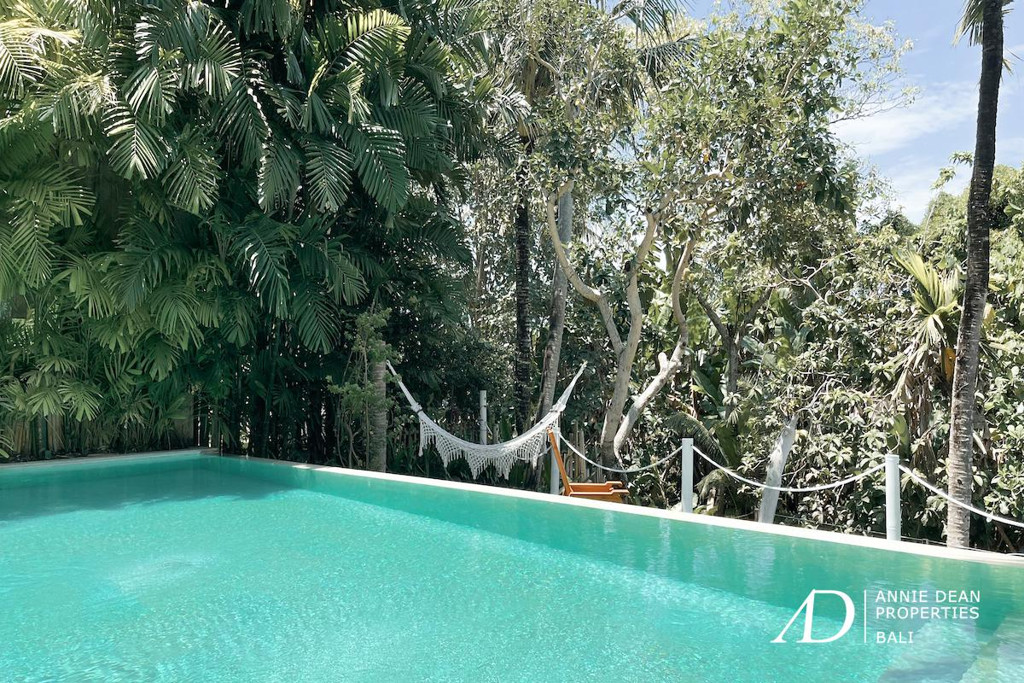 LEASEHOLD MODERN LUXURY COMPLEX 2-VILLAS IN PERERENAN