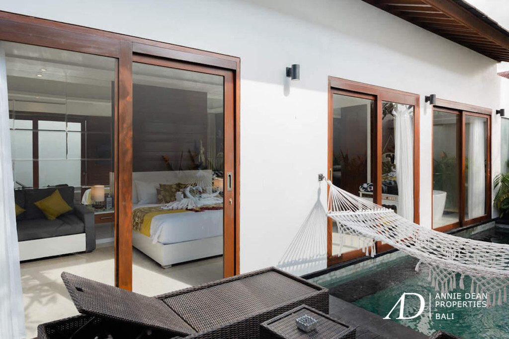 LEASEHOLD COMPLEX VILLA FOR SALE INDIVIDUAL OR  BUSINESS PACKAGE