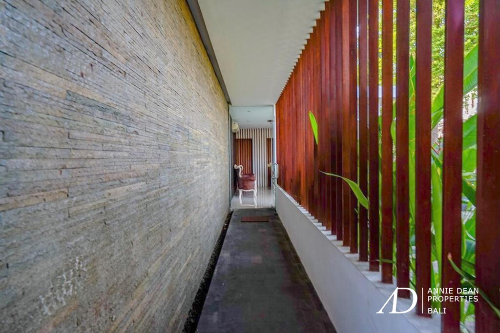 LEASEHOLD COMPLEX VILLA FOR SALE INDIVIDUAL OR  BUSINESS PACKAGE