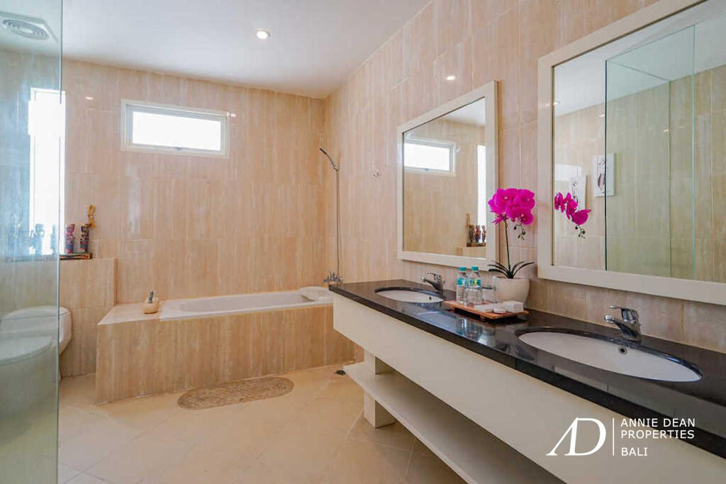  FREEHOLD COMPLEX WITH SIX UNITS - VILLA IN DEWI SRI LEGIAN