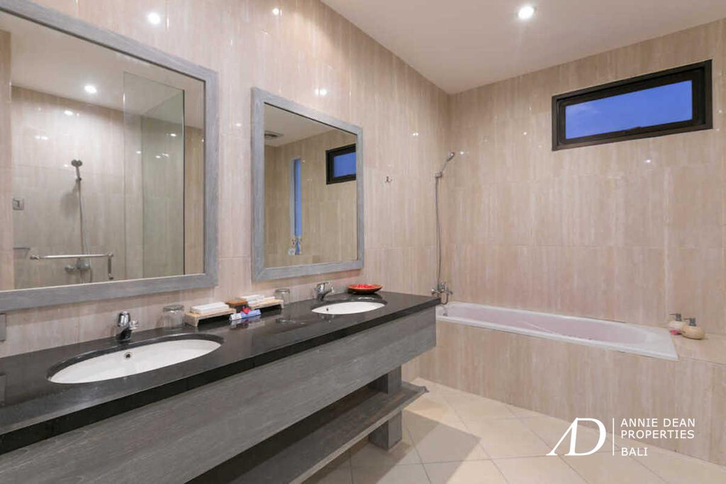  FREEHOLD COMPLEX WITH SIX UNITS - VILLA IN DEWI SRI LEGIAN