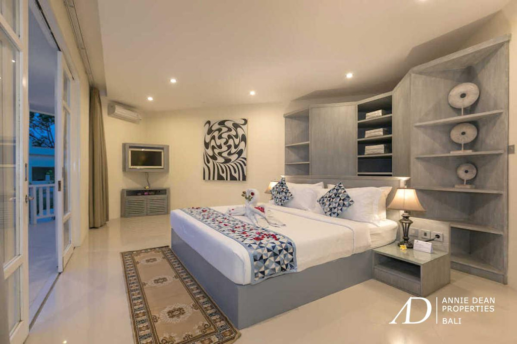  FREEHOLD COMPLEX WITH SIX UNITS - VILLA IN DEWI SRI LEGIAN