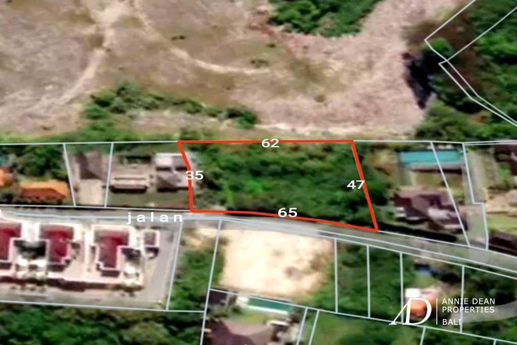 FREEHOLD HILLSIDE LAND UNBLOCKED VIEWS