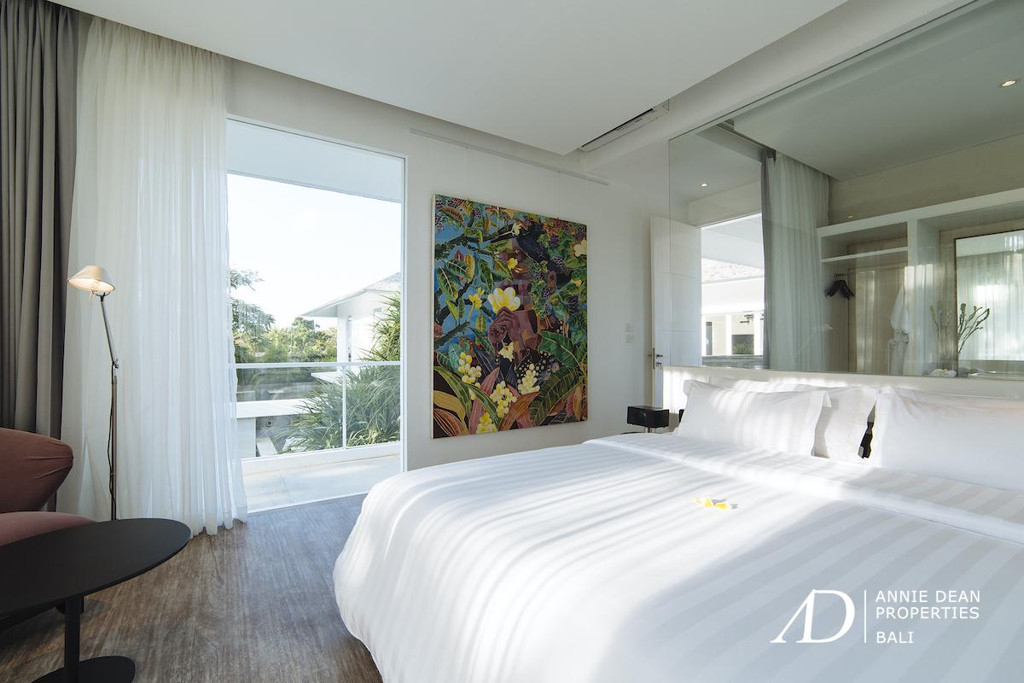  FREEHOLD TWO-IN-ONE VILLA | 100M TO THE BEACH | CANGGU