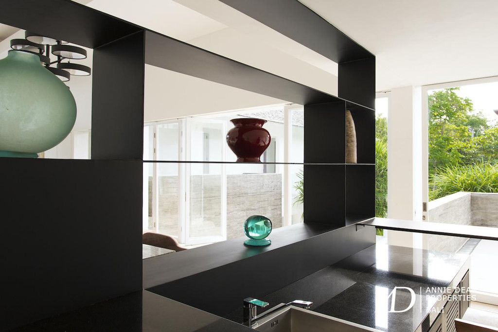  FREEHOLD TWO-IN-ONE VILLA | 100M TO THE BEACH | CANGGU