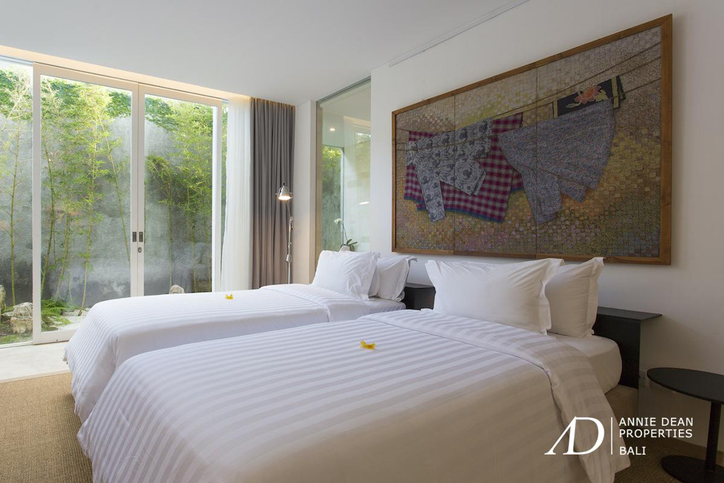  FREEHOLD TWO-IN-ONE VILLA | 100M TO THE BEACH | CANGGU