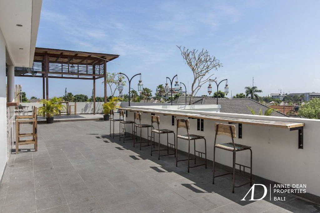 FREEHOLD MODERN 24-BEDROOM HOTEL IN THE HEART OF SEMINYAK, BALI