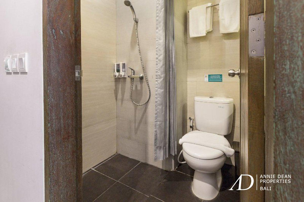 FREEHOLD MODERN 24-BEDROOM HOTEL IN THE HEART OF SEMINYAK, BALI