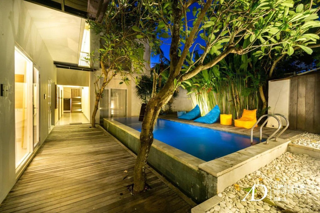 FREEHOLD MODERN 24-BEDROOM HOTEL IN THE HEART OF SEMINYAK, BALI
